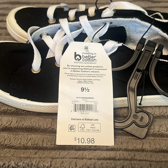 Time & Tru black & white slide ons NWT - Picture 4 of 4